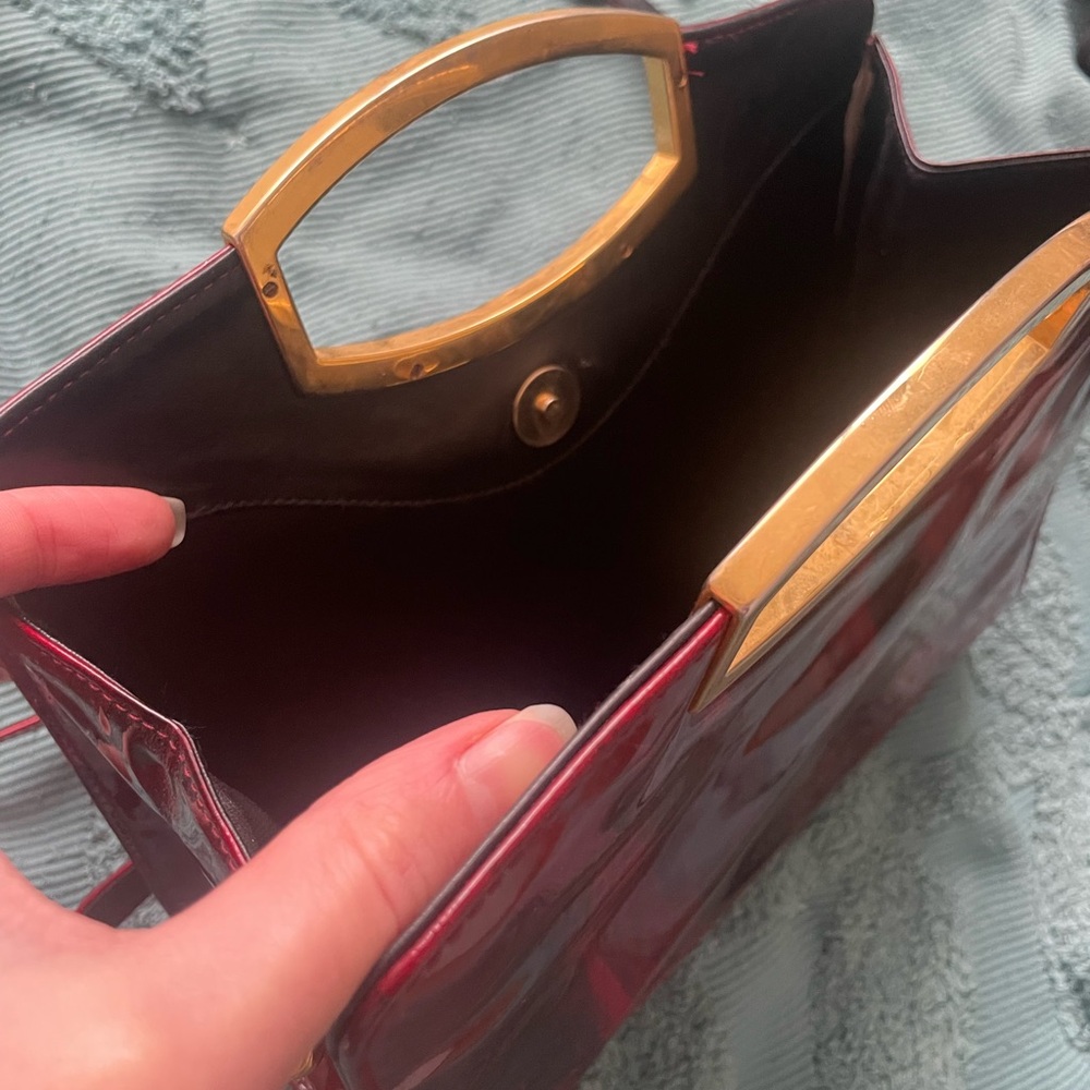 Stuart Weitzman Marbled Burgundy Patent Leather Crossbody with Gold Handle - Picture 6 of 8